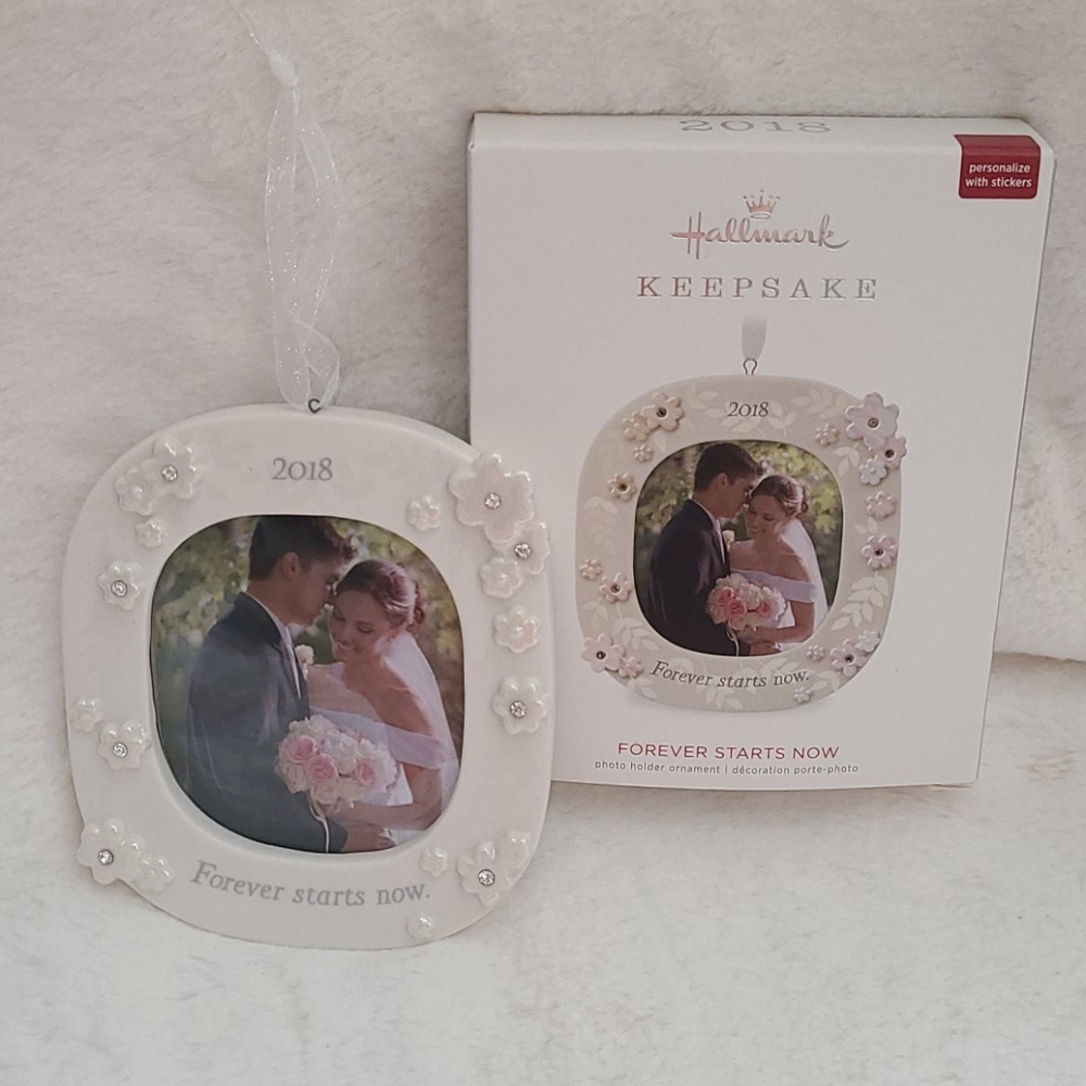 Hallmark Ornament for wedding picture 2018